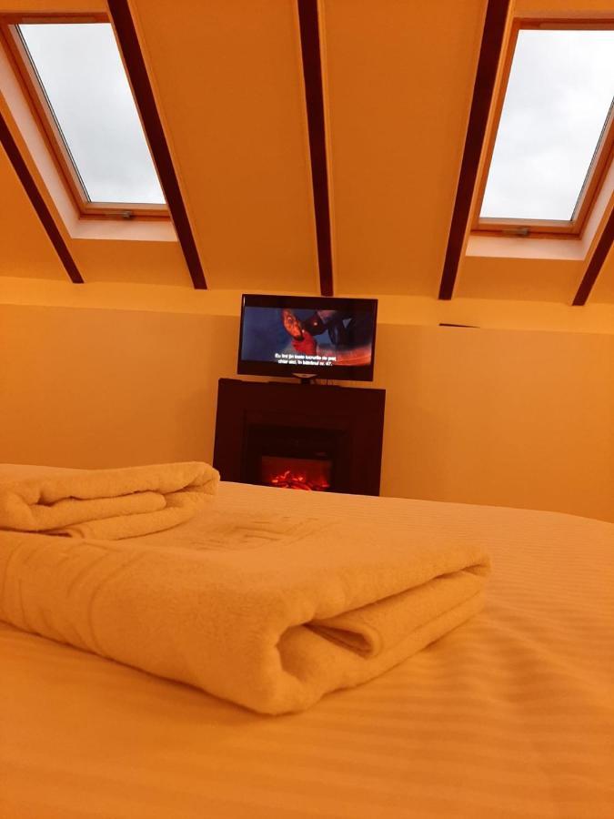 Casa De Vacanta Ayan Harman ภายนอก รูปภาพ